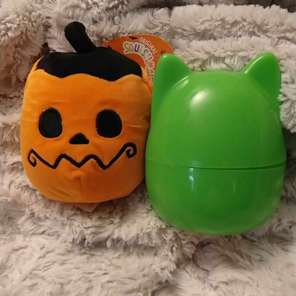 Squishmallow Paige 5" from the 2023 Halloween Mystery box collection. 🎃